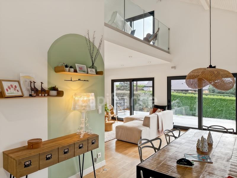 Maison - 200 m² - 7 pièces