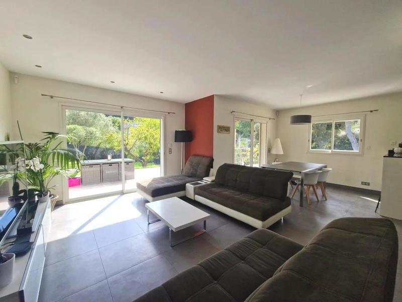 Villa - 190 m² - 6 pièces