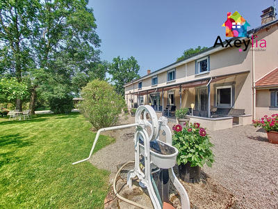 Maison - 197 m² - 7 pièces