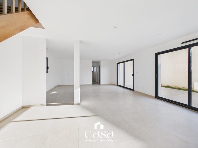 Maison contemporaine - 120 m² - 5 pièces