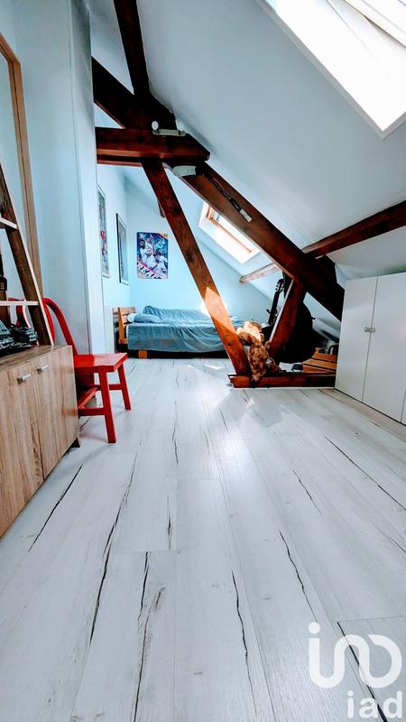 Maison - 199 m² - 7 pièces