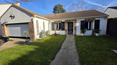 Maison - 90 m² - 5 pièces