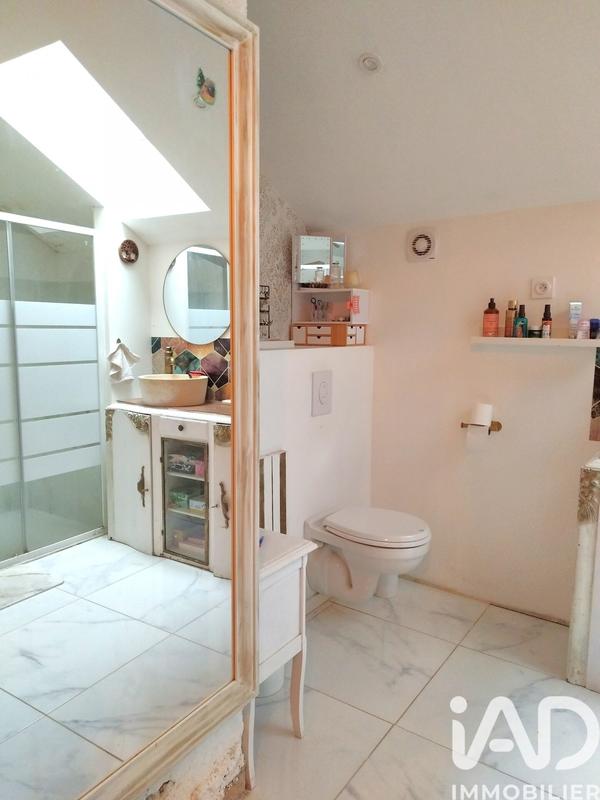 Maison - 214 m² - 9 pièces