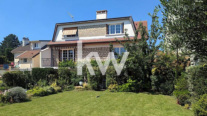 Maison - 179 m² - 7 pièces