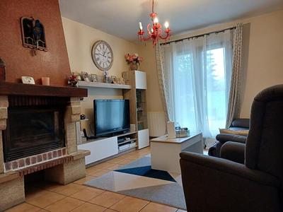 Maison - 98 m² - 6 pièces