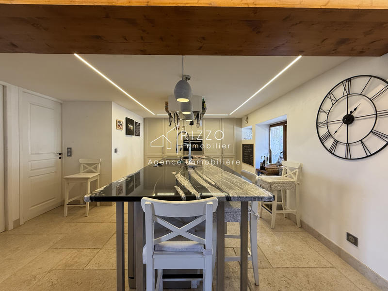 Maison - 176 m² - 5 pièces