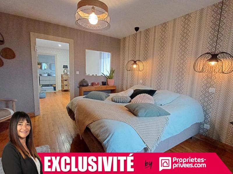 Maison - 221 m² - 7 pièces