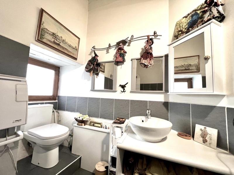 Maison traditionnelle - 81 m² - 6 pièces