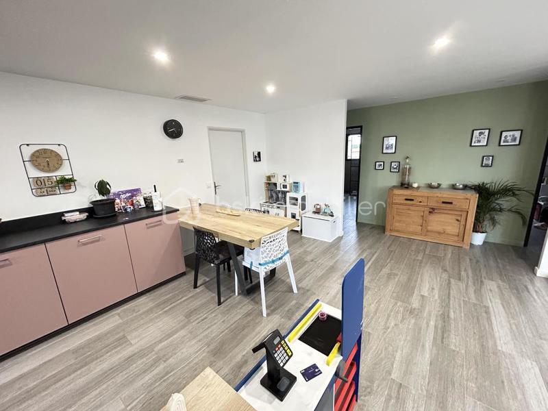 Maison traditionnelle - 104 m² - 5 pièces