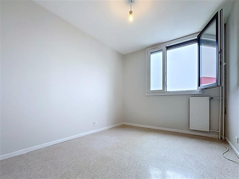 Appartement - 98 m² - 5 pièces