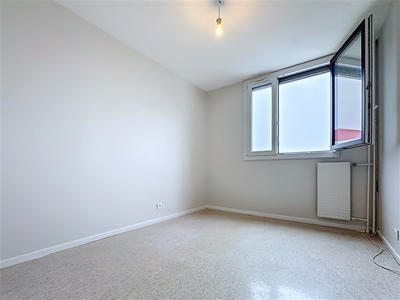 Appartement - 98 m² - 5 pièces