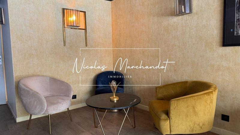 Local commercial - 207 m² - 2 pièces