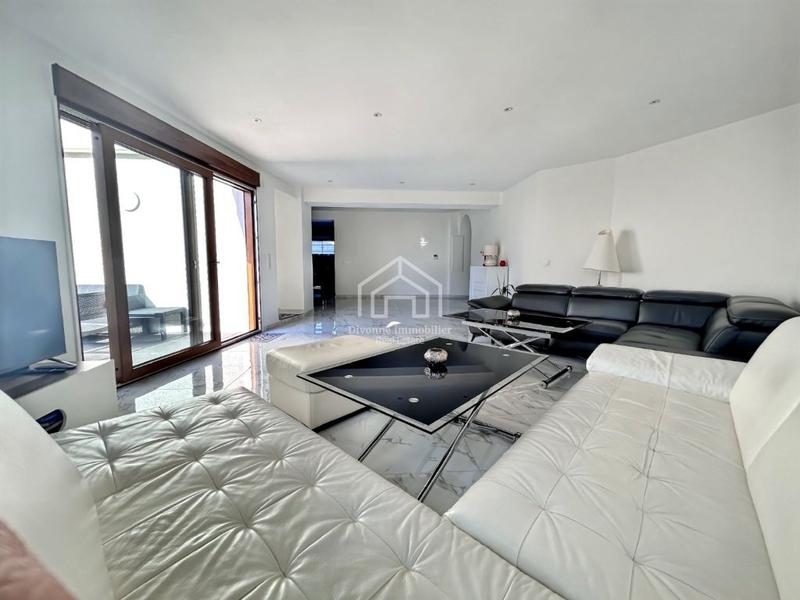 Appartement - 170 m² - 4 pièces