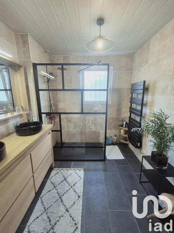 Maison - 140 m² - 4 pièces