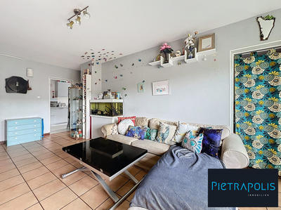 Appartement - 75 m² - 4 pièces