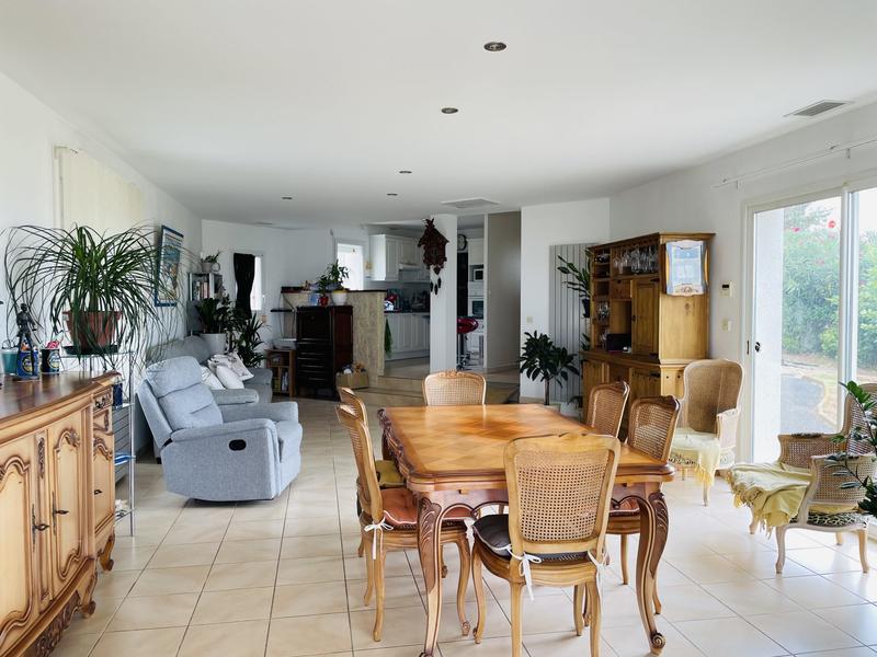 Maison traditionnelle - 142 m² - 5 pièces