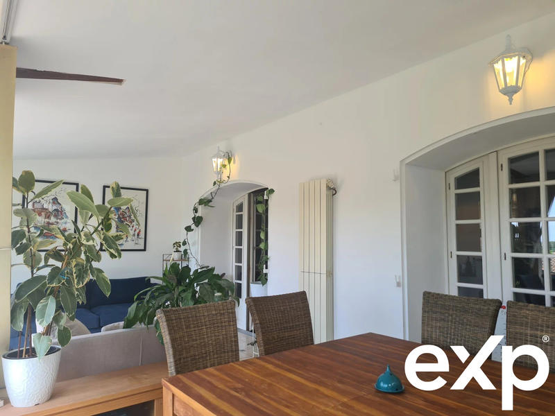 Maison ancienne - 185 m² - 8 pièces