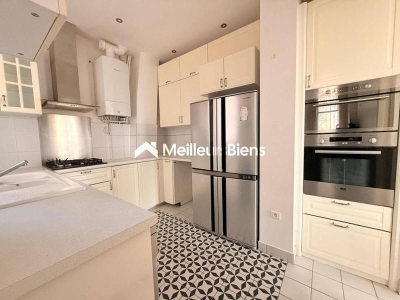 Appartement bourgeois - 96 m² - 4 pièces