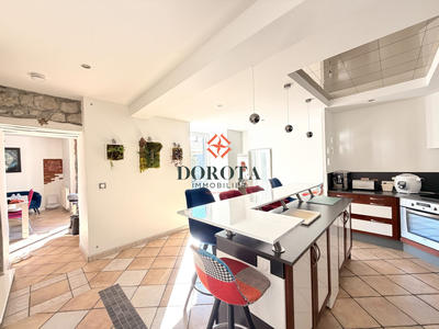 Maison - 122 m² - 5 pièces