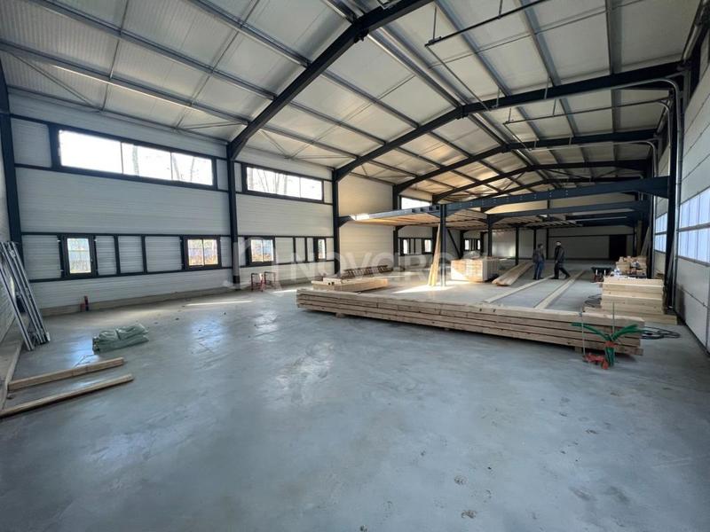 Local commercial - 200 m² - 1 pièce