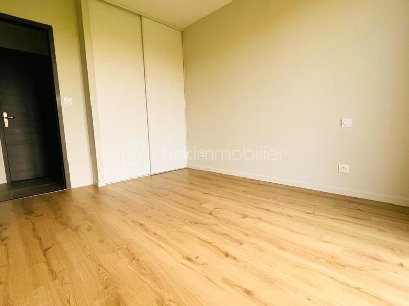 Appartement - 97 m² - 4 pièces