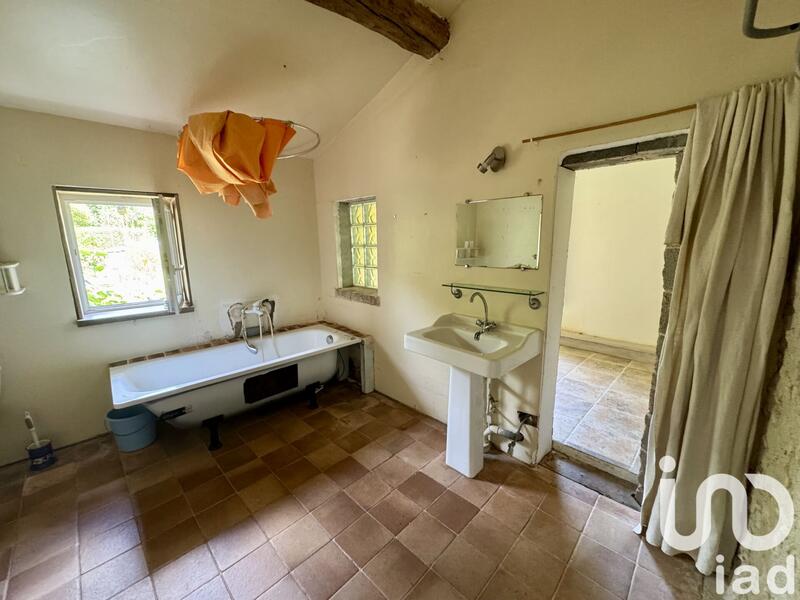 Maison - 227 m² - 7 pièces