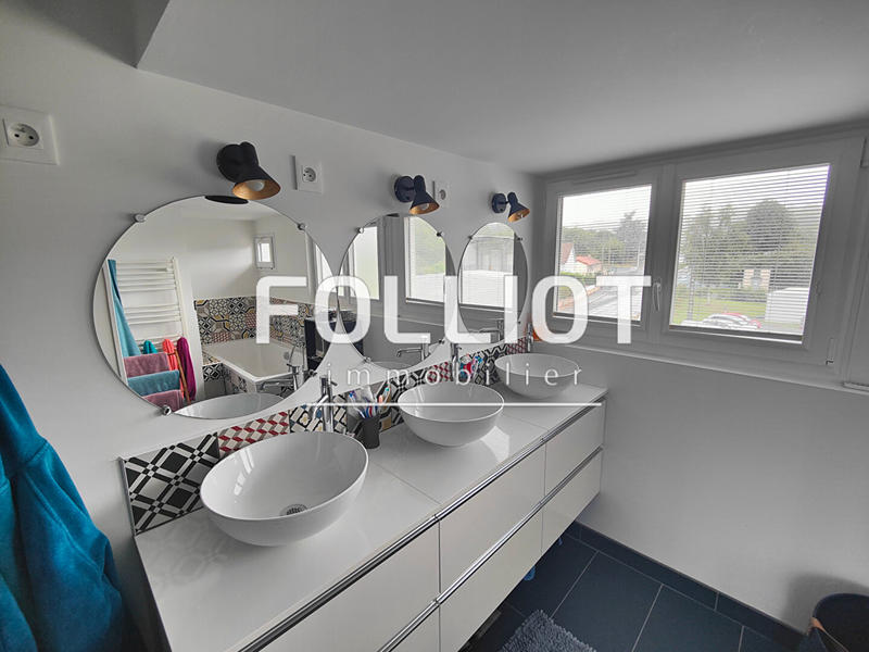 Appartement - 144 m² - 5 pièces