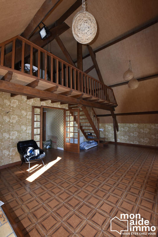 Maison traditionnelle - 240 m² - 9 pièces