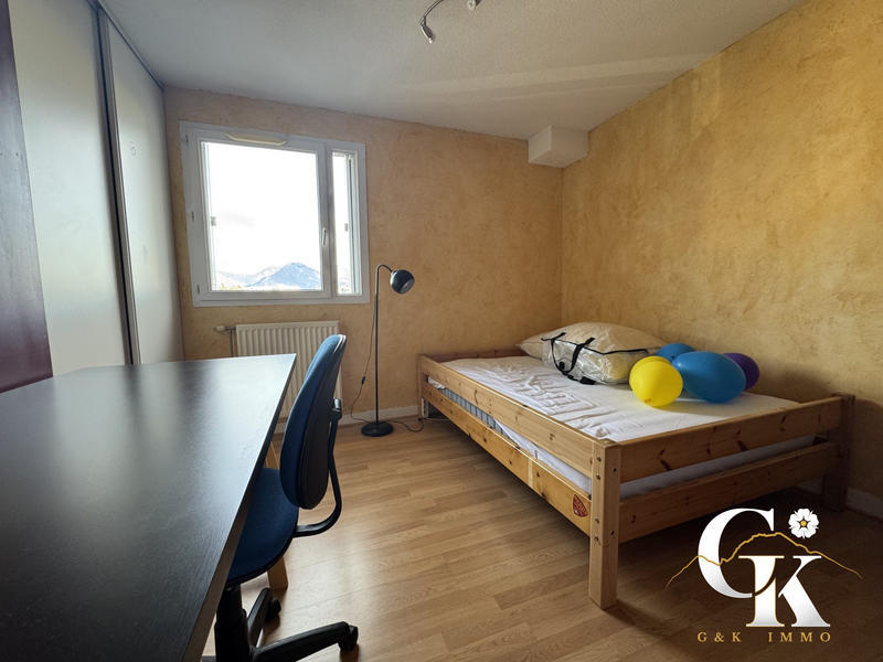 Appartement - 83 m² - 4 pièces