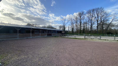 Maison - 547 m² - 12 pièces