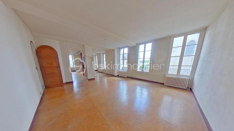 Immeuble - 303 m² - 9 pièces