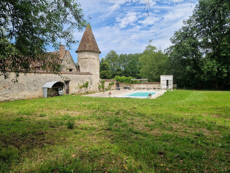 Château - 395 m² - 12 pièces