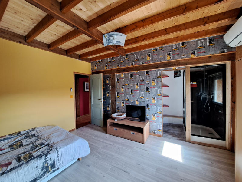 Maison - 260 m² - 9 pièces