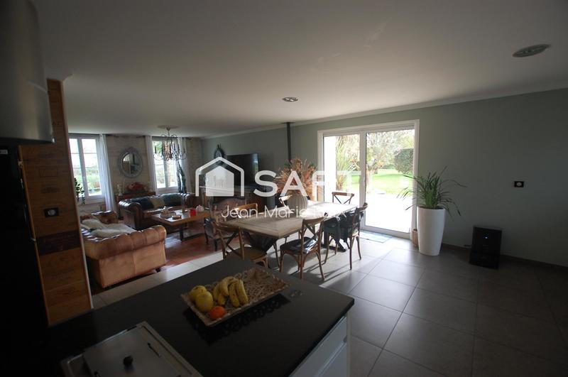 Maison - 220 m² - 6 pièces