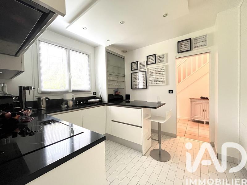 Maison - 193 m² - 6 pièces