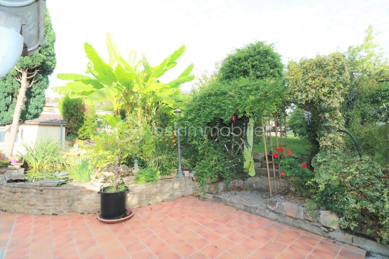 Maison - 230 m² - 7 pièces