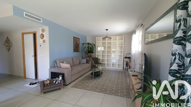 Maison - 93 m² - 4 pièces