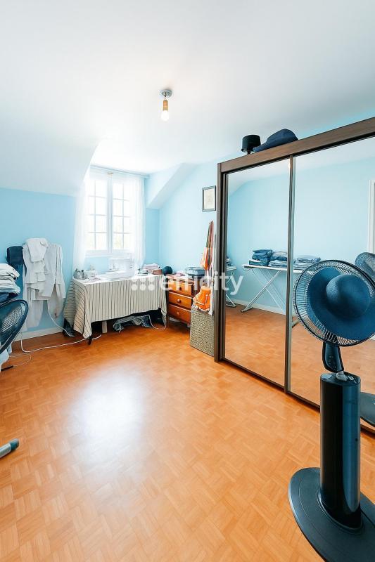 Maison - 150 m² - 8 pièces