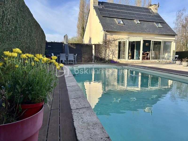 Maison traditionnelle - 146 m² - 6 pièces