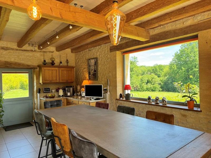 Maison - 361 m² - 11 pièces