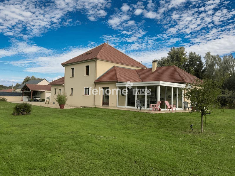 Maison - 190 m² - 8 pièces