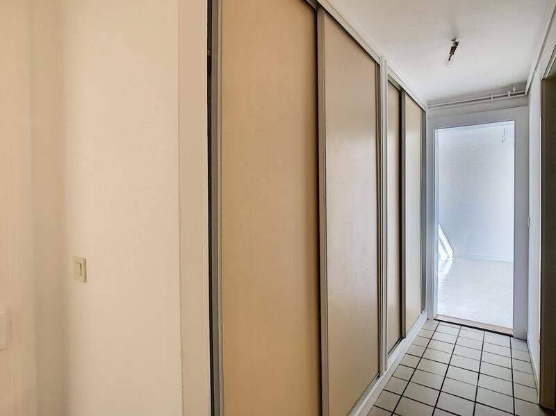 Appartement - 85 m² - 4 pièces