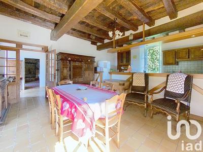 Maison - 219 m² - 6 pièces