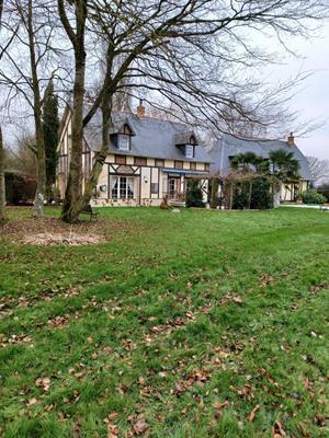 Propriété - 240 m² - 7 pièces