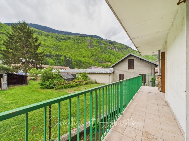 Appartement ancien - 68 m² - 4 pièces