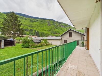 Appartement ancien - 68 m² - 4 pièces