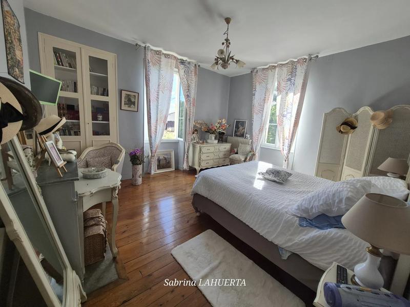 Maison de ville - 144 m² - 6 pièces