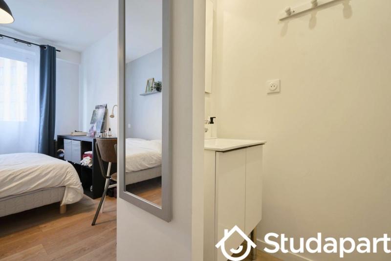 Chambre - 11 m² - 1 pièce