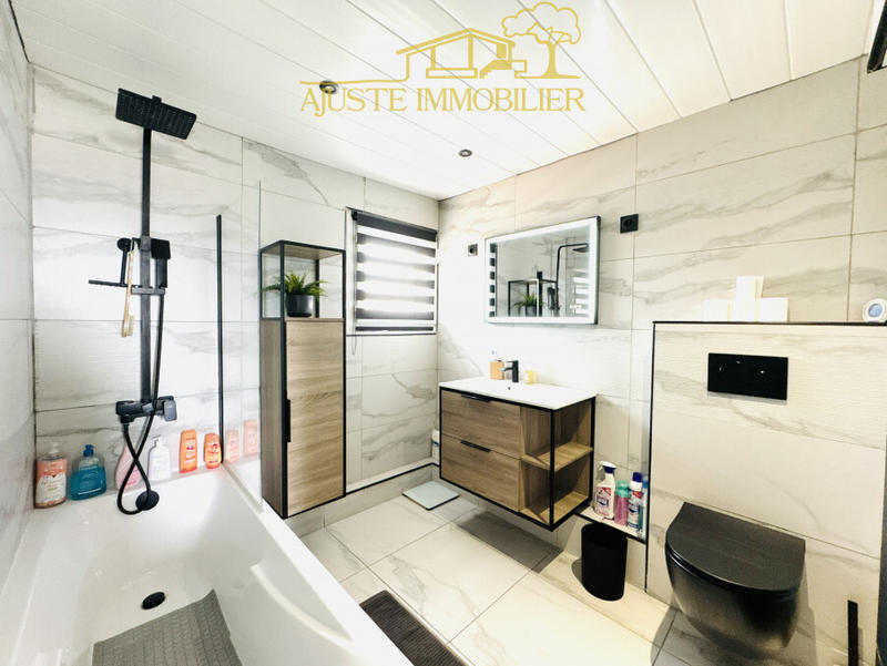 Appartement - 80 m² - 3 pièces