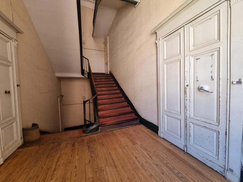 Bureau - 150 m² - 5 pièces